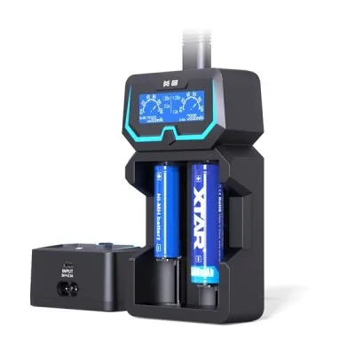 Chargeur de batterie X2 Xtar Light avec écran LCD bleu et 2 emplacements pour piles Chargeur de batterie X2 Xtar Light avec écran LCD bleu et 2 emplacements pour piles