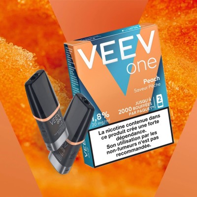 Paquet Veev One Pêche avec 2 pods, sur fond orange vif, avertissement santé visible