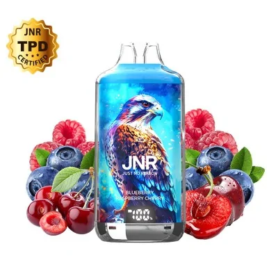 Bouteille JNR avec aigle, fruits rouges et myrtilles, logo TPD, boisson énergisante fruitée