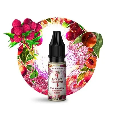 Flacon e-liquide Secret Garden entouré de fruits rouges et feuilles, design coloré