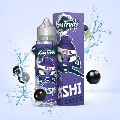 E-liquide Kashi Cassis Kung Fruits, flacon et packaging violet, éclaboussures d'eau et fruits E-liquide Kashi Cassis Kung Fruits, flacon et packaging violet, éclaboussures d'eau et fruits