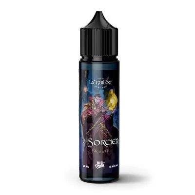 E-liquide Le Sorcier Vagnard de La Guilde, flacon noir avec étiquette fantastique colorée